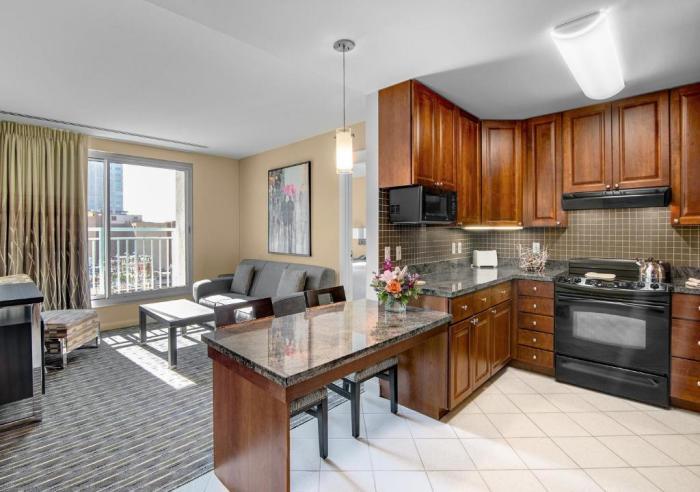 Broadway Plaza, Trademark Collection By Wyndham Rochester Room photo